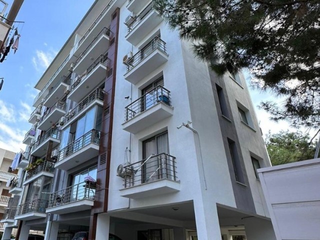 2+1 Luxuswohnung zum Verkauf im Kyrenia Center