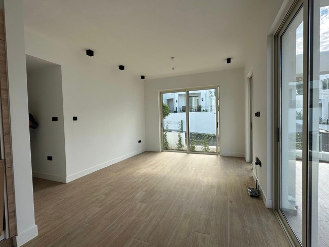 2+1 Flat for Sale in Kyrenia/Alsancak