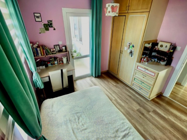 3+1 Flat for Sale in Kyrenia/Alsancak