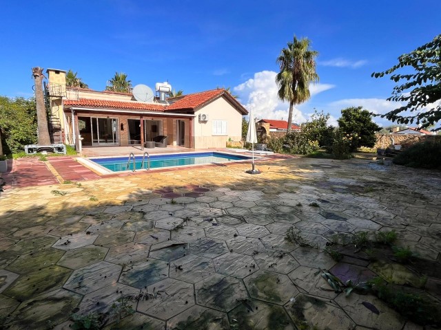 Bungalow mit Garten, Kamin, privatem Pool zu vermieten in Çatalköy, Kyrenia