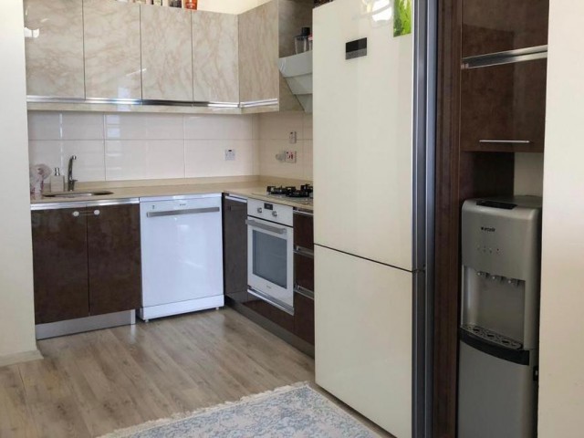 GİRNE MERKEZDE SATILIK 2+1 EŞYALI DAİRE