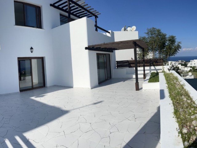 3+1 Duplex Flat for Sale in a Site with Pool in Alsancak, Kyrenia