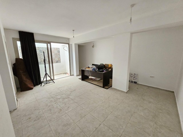 3+1 Flat for Sale in Kyrenia/Çatalköy