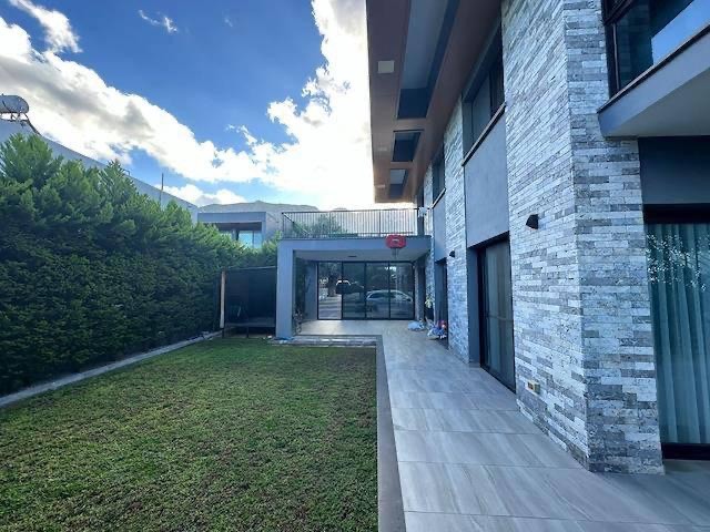 3+1 Villa for Sale in Kyrenia/Karmi