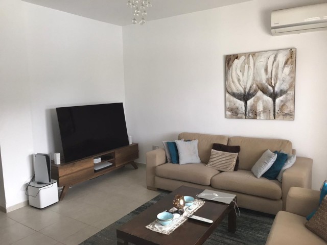 Girne/Alsancak'ta Satılık 3+1 Villa