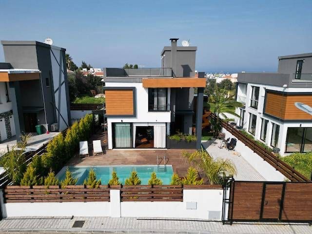 Çatalköy'de Satılık 2+1 Modern Lüks Villa