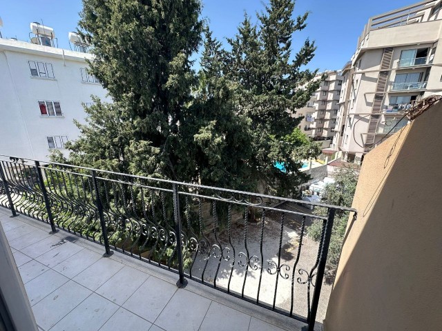 Turkish made, renovated flat for sale in Kyrenia central snow market area..