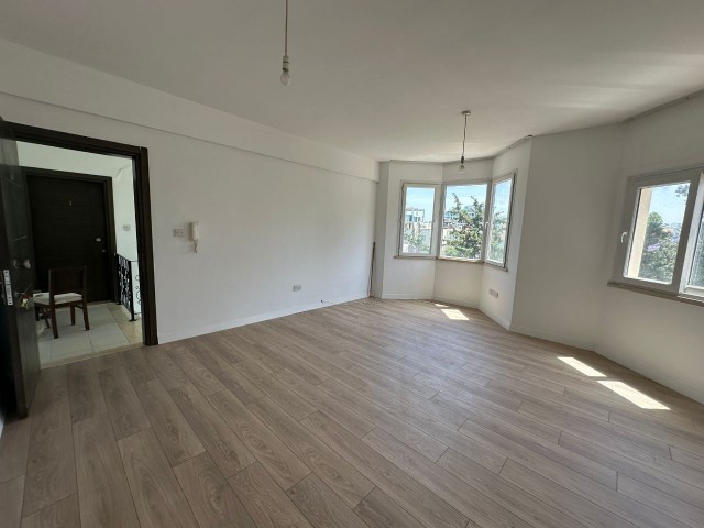 Turkish made, renovated flat for sale in Kyrenia central snow market area..