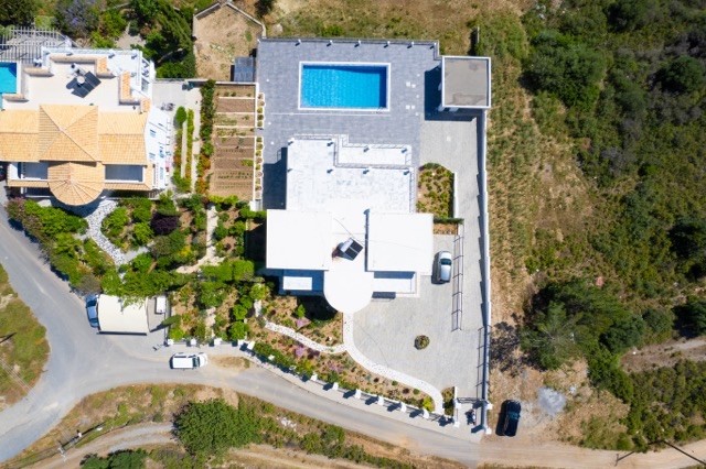 Girne/Karmi'de 2378 m² Arazi İçerisinde Satılık Super Lüks Villa