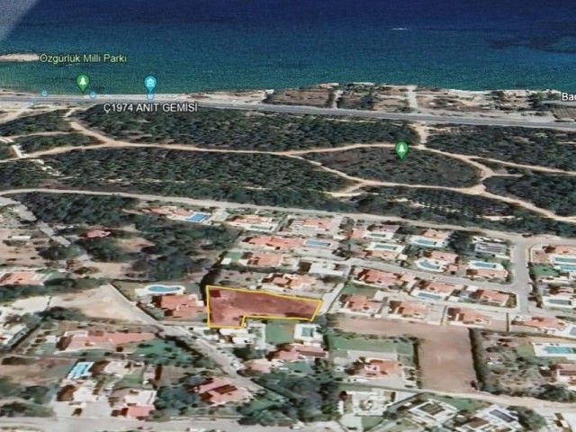 Girne'de Alsancak Milli Park Civarında Satılık Arsa