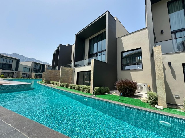 Flat for Rent in a Luxury Site with Pool in Kyrenia/Karaoğlanoğlu