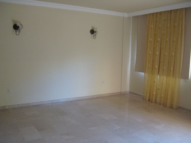 3 bedroom  flat  for  rent 