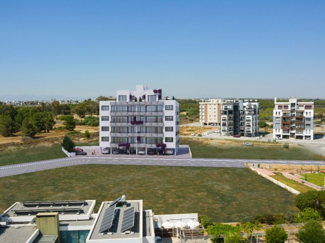 1+1 PENTHOUSE-WOHNUNG ZUM VERKAUF IN NIKOSIA DEREBOYU ** 