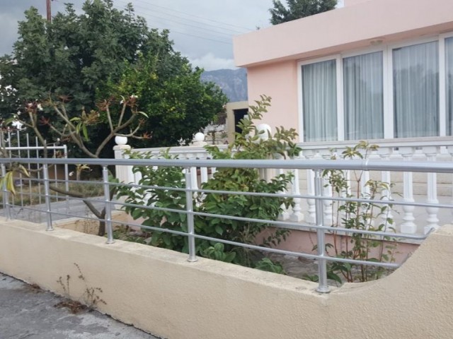 Detached House To Rent in Karaoğlanoğlu, Kyrenia