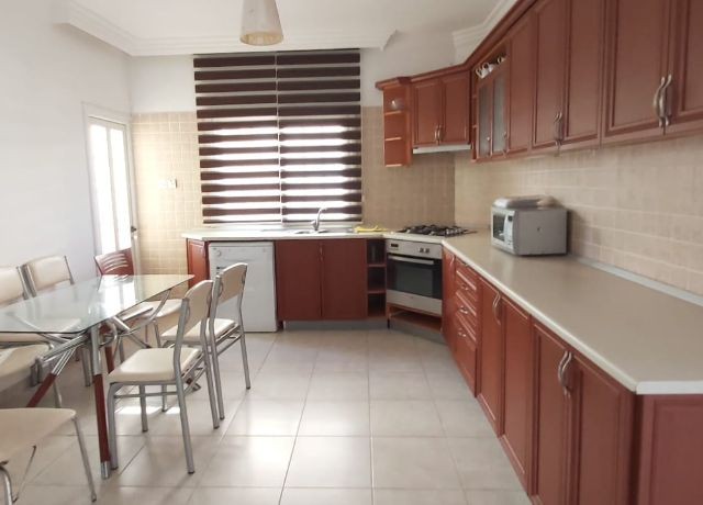 Flat To Rent in Girne Merkez, Kyrenia