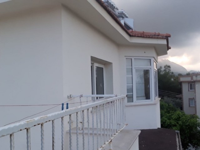 Penthouse To Rent in Aşağı Girne, Kyrenia