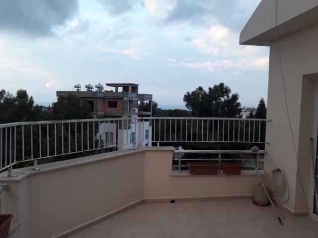 Penthouse Mieten in Aşağı Girne, Kyrenia