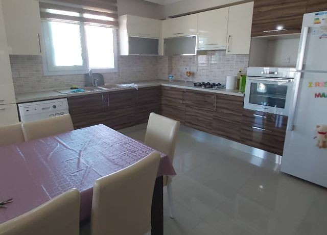 Flat To Rent in Girne Merkez, Kyrenia