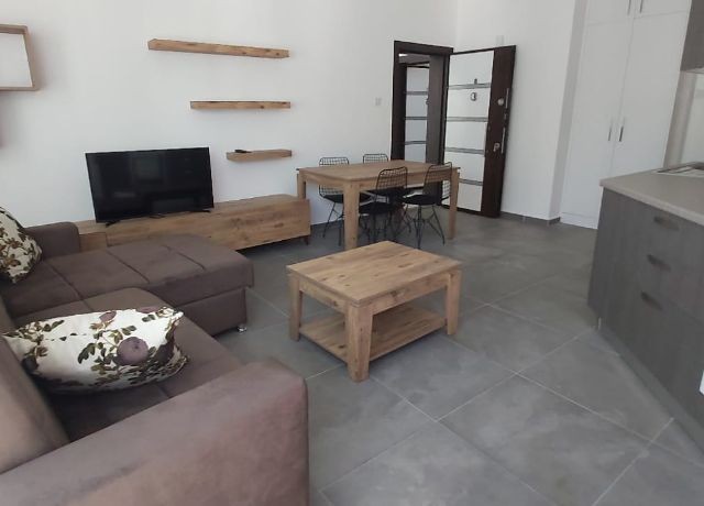 Flat To Rent in Karaoğlanoğlu, Kyrenia