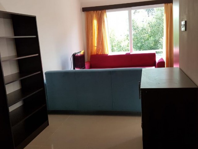 Flat To Rent in Girne Merkez, Kyrenia