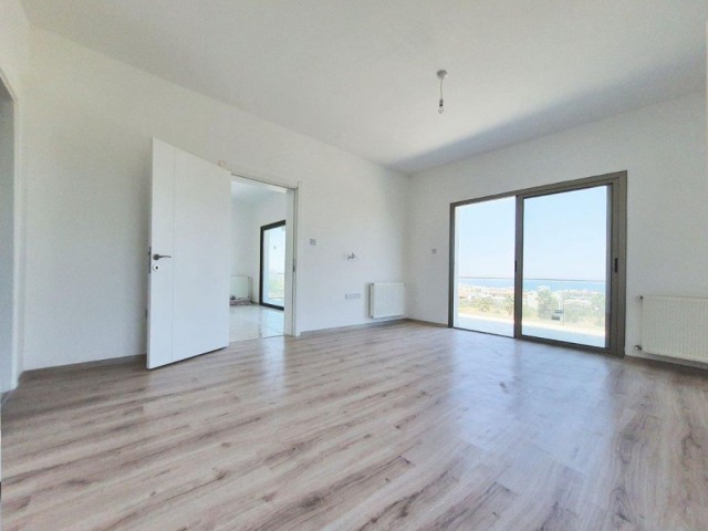 754,5 m2 Villa mit voller Aussicht zum Verkauf im Zentrum von Kyrenia ** 