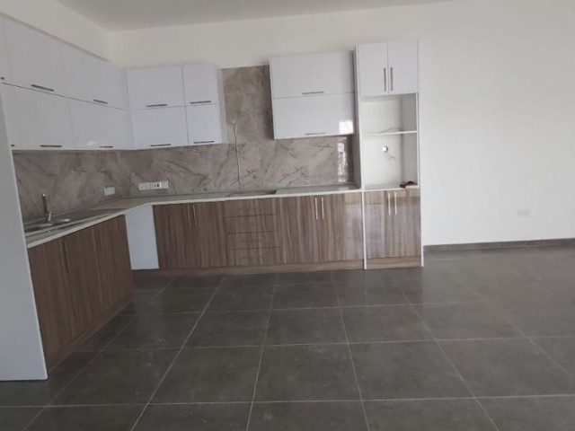 Flat To Rent in Zeytinlik, Kyrenia