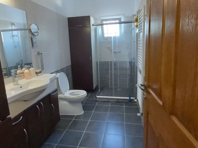 Flat To Rent in Karaoğlanoğlu, Kyrenia