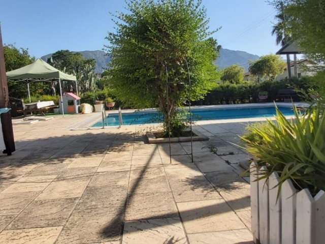 Flat To Rent in Karaoğlanoğlu, Kyrenia