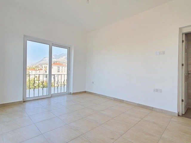 KYRENIA KARSIYAKA 3 + 1 VILLA MIT MEERBLICK ZU VERKAUFEN ** 