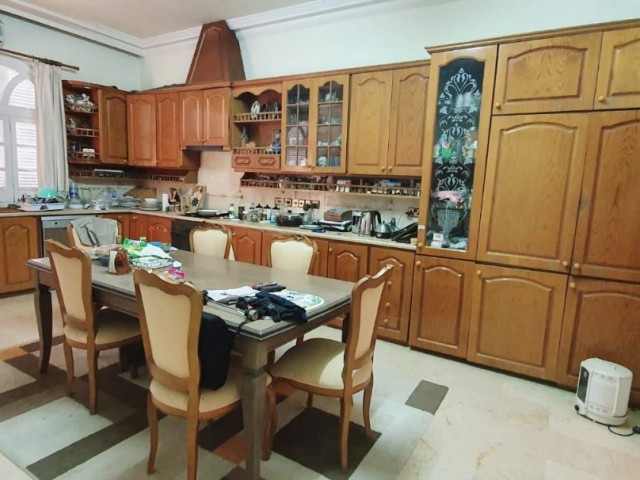 3 + 1 SPACIOUS ,TURKISH VILLA IN NICOSIA ** 