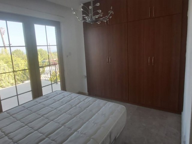 Satılık 4 yatak odalı Villa 