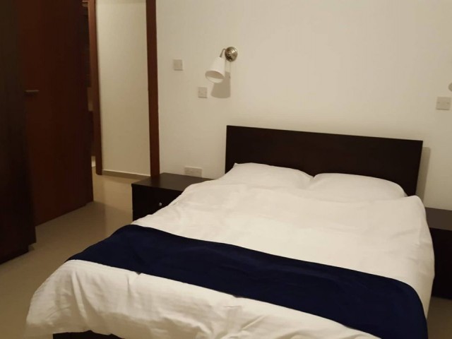 GERÄUMIGE UND LUXURIÖSE 3+1 WOHNUNG ZUM VERKAUF IM ZENTRUM VON KYRENIA ** 