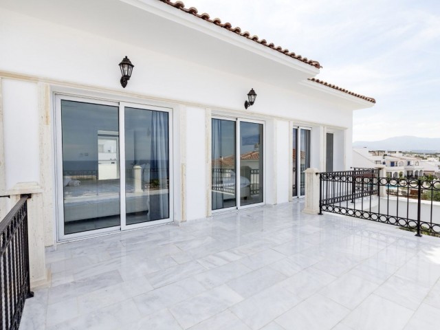 3+1 SEA VIEW VILLA ** 