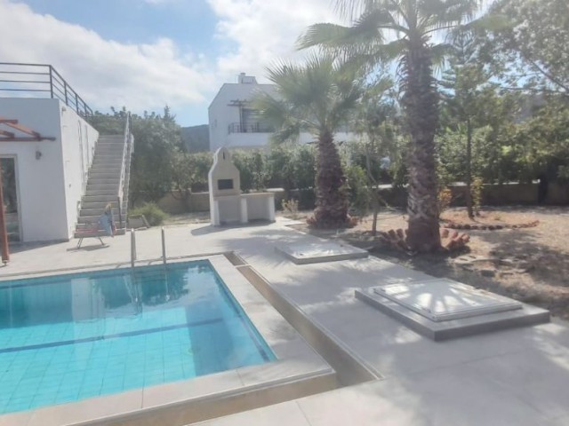 VILLA WITH PRIVATE POOL FOR SALE IN ESENTEPE ** 