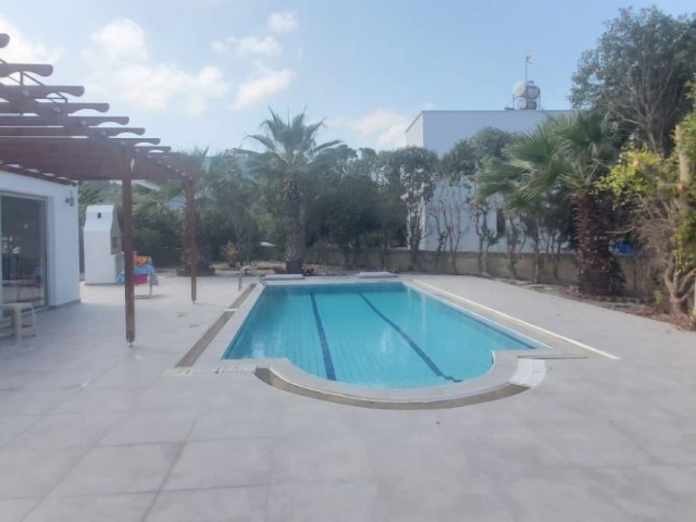 VILLA WITH PRIVATE POOL FOR SALE IN ESENTEPE ** 