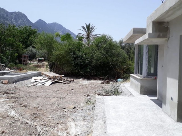 Detached House For Sale in Lapta, Kyrenia