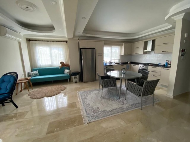 GİRNE MERKEZ DE 2+1 EŞYALI,ŞIK MASRAFSUZ,SATILIK DAİRE