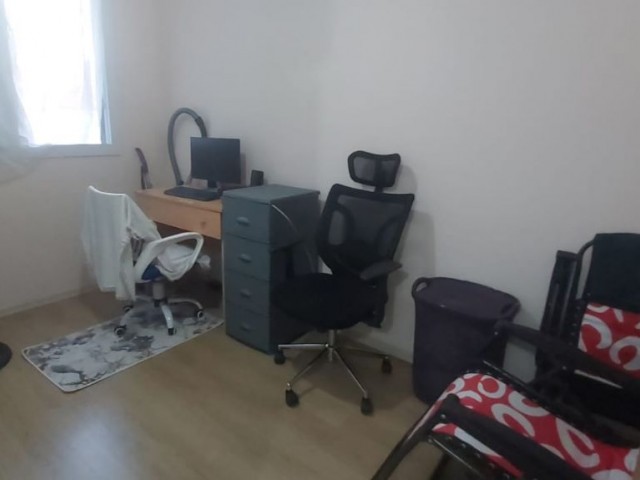 2+1 WOHNUNG ZUR MIETE IM ZENTRUM VON GUINEA