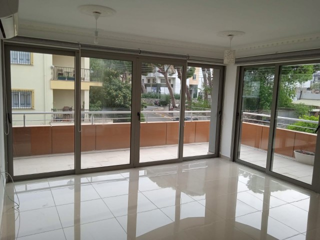 GİRNE MERKEZ'DE SATILIK 2+1 DAİRE