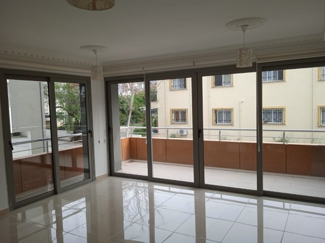 GİRNE MERKEZ'DE SATILIK 2+1 DAİRE