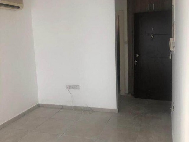 GİRNE MERKEZDE 2+1 SATILIK DAİRE 