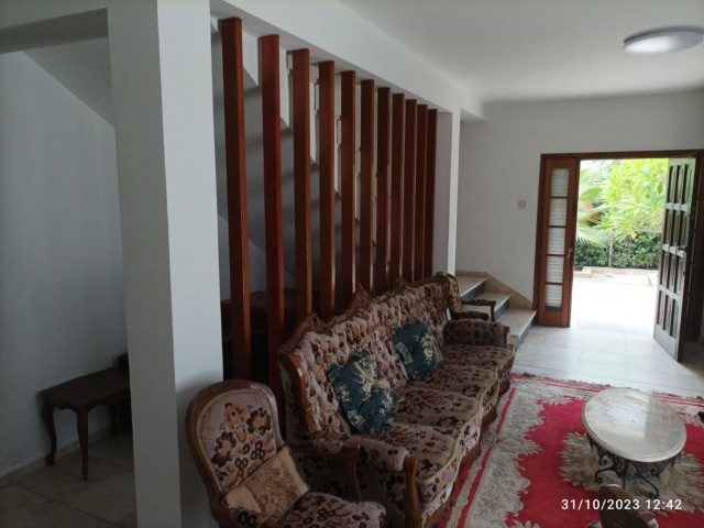 BEACH-FRONT RENTAL VILLA IN A FABULOUS LOCATION IN LAPTA