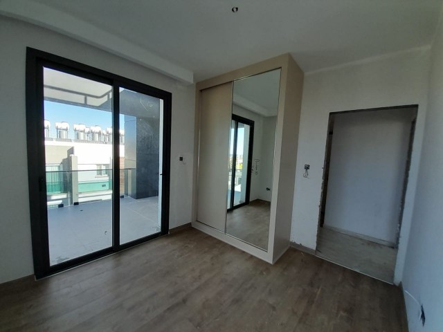 2+1 SATILIK GİRNE MERKEZDE PENTHOUSE DAİRE