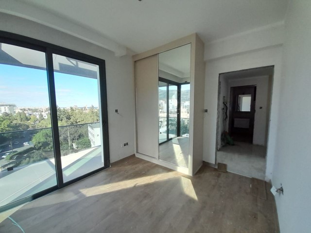 2+1 SATILIK GİRNE MERKEZDE PENTHOUSE DAİRE