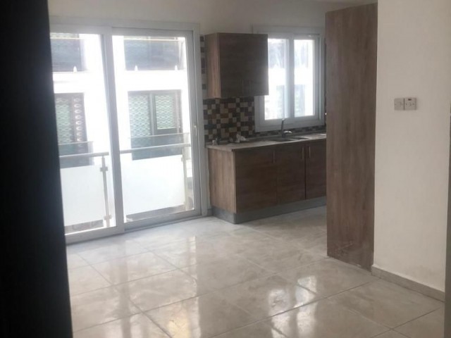 GİRNE MERKEZDE 2+1,SATILIK DAİRE