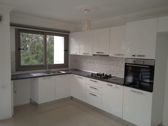 2+1 FLAT FOR SALE IN KYRENIA CENTER