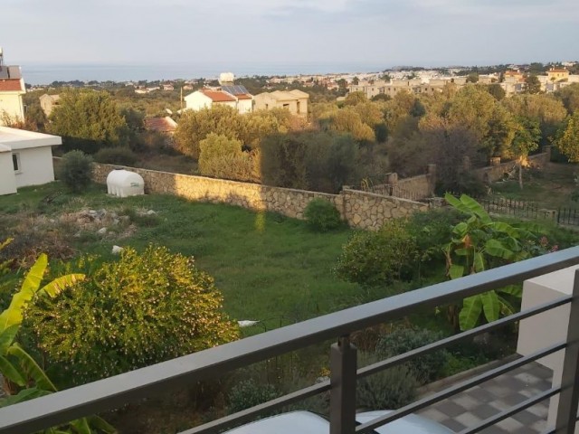 ALSANCAK DA DENİZ MANZARALI, HAVUZLU KİRALIK LÜKS VİLLA