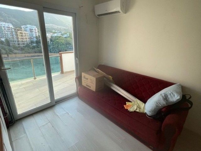 GİRNE MERKEZDE KİRALIK PENTHOUSE DAİRE