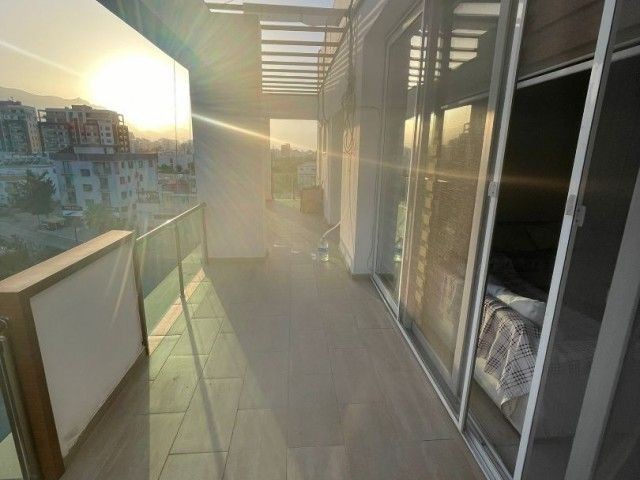 GİRNE MERKEZDE KİRALIK PENTHOUSE DAİRE