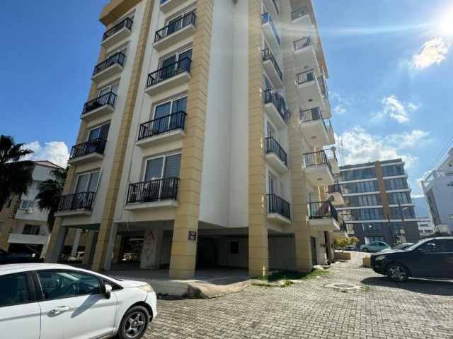 2+1 FLAT FOR SALE IN A PERFECT LOCATION IN KYRENIA CENTER